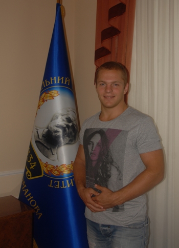 Володар золотої медалі Чемпіонату світу - Валерій Комар alt